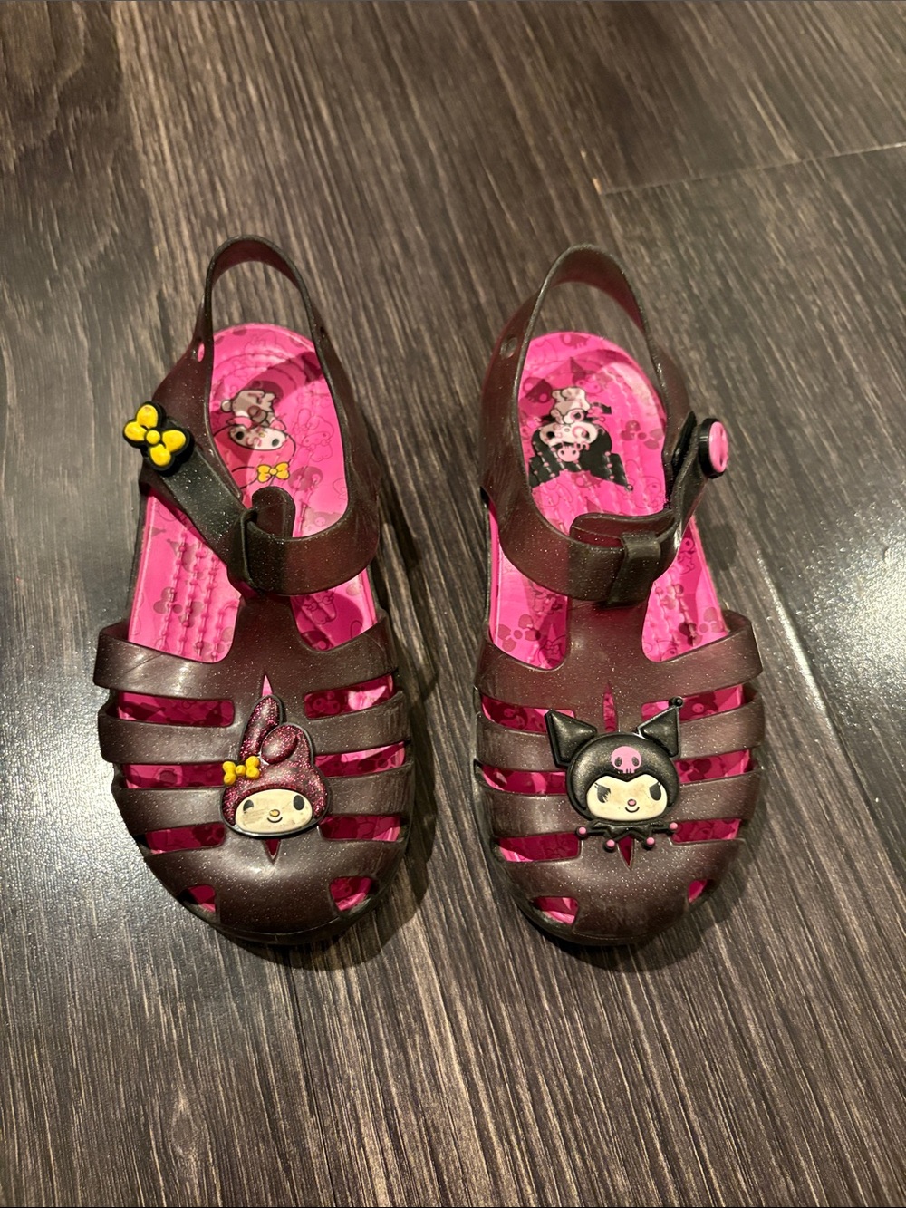 Crocs kuromi and my melody used sz 10